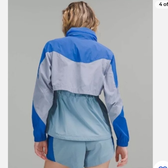 womens lululemon size 6 pull over comes with two zipper pockets & waist cinch - Picture 3 of 15